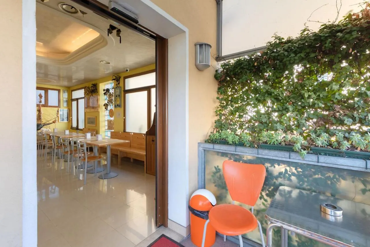 B&B New Aurora Venice Marghera Italy