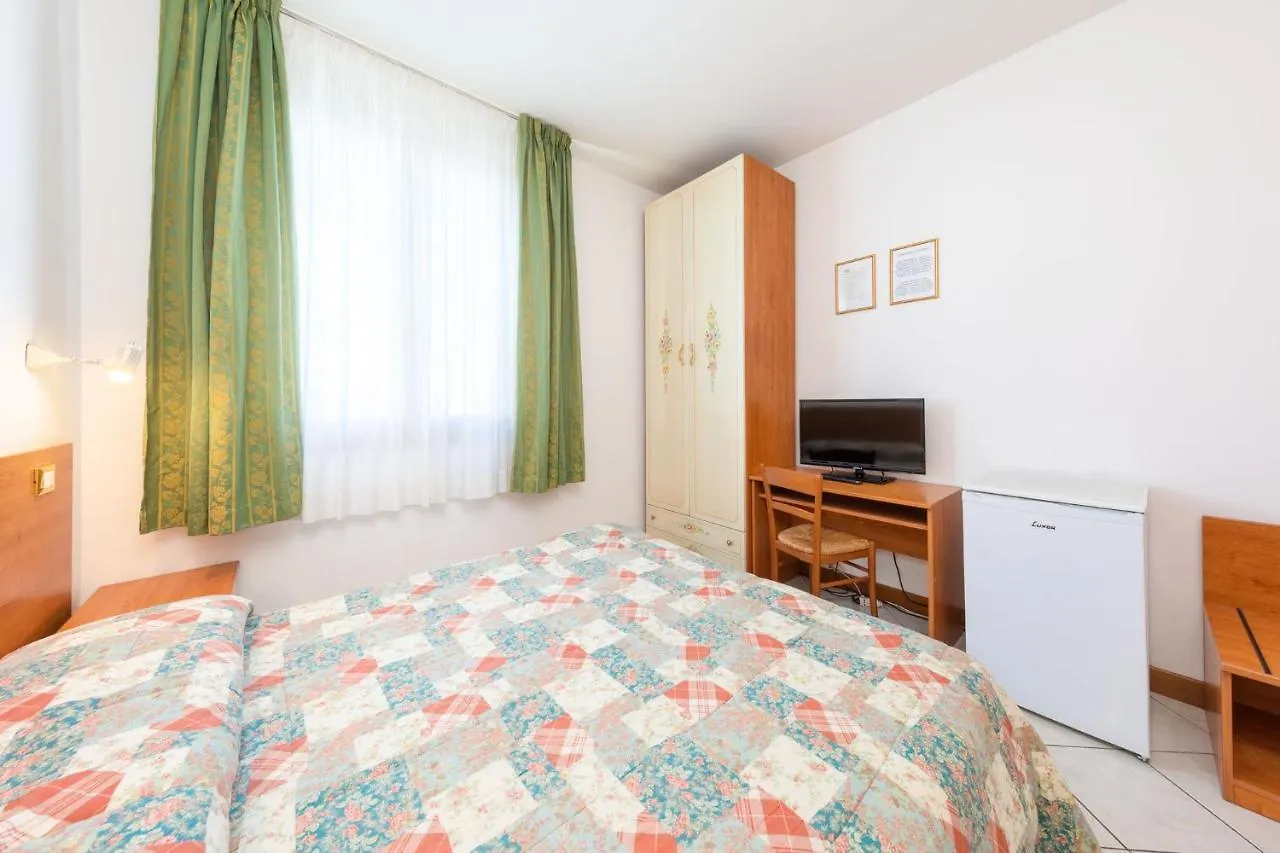 B&B New Aurora Venice Marghera 0*,  Italy