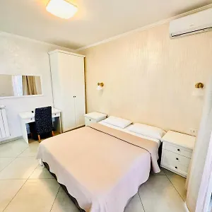 dodo-holiday-in-rome-00159.it-romehotels.com/
